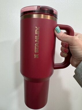 Stanley 40oz Tumbler Pomegranate Pink Gold Logo Handle Straw Lid EUC